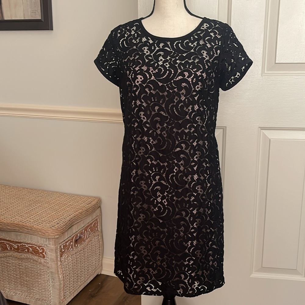 Ann Taylor Elegant Black Lace Overlay Cocktail Party  Shift Dress Size M